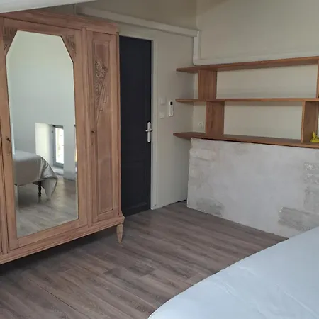 Loft Avec Patio Villeuve Avignon Daire Villeneuve-lès-Avignon