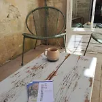 Loft Avec Patio Les Avignon Lejlighed