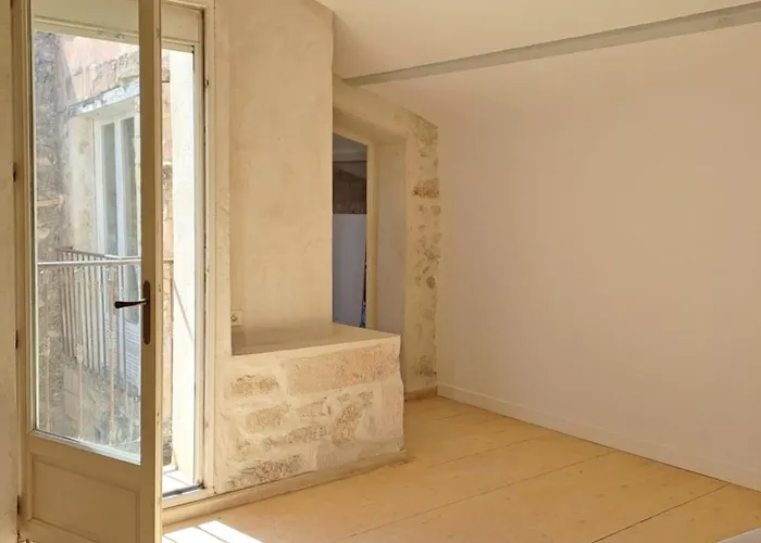 Loft Avec Patio Les Avignon Διαμέρισμα Villeneuve-lès-Avignon