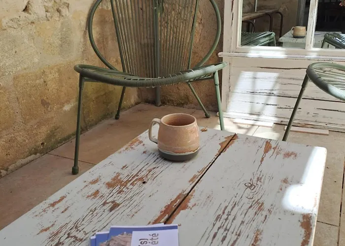 Loft Avec Patio Les Avignon Διαμέρισμα