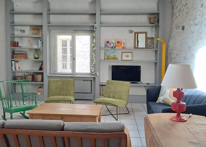 Loft Avec Patio Les Avignon Διαμέρισμα *