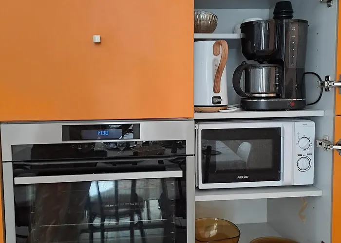 Loft Avec Patio Les Avignon Διαμέρισμα